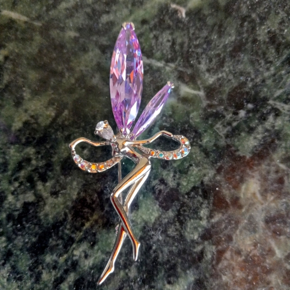 ada pin🎁